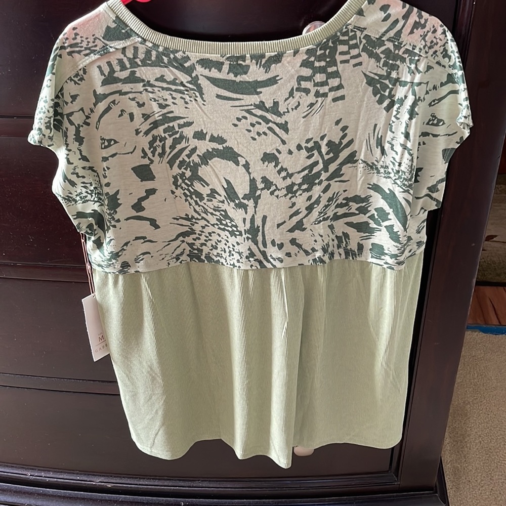 Ladies Top - Picture 2 of 5